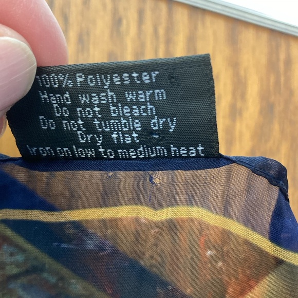 Paris Scarf - Picture 4 of 4